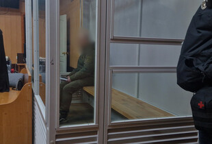 Продали зброї на 1,5 млн грн: поліцейські затримали п'ятьох військових на Одещині