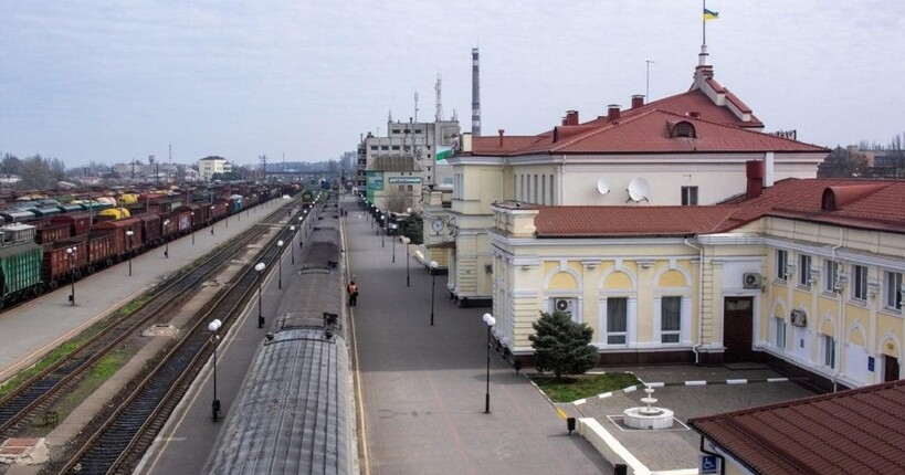 Вокзал у Херсоні переходить на резервне живлення, - 