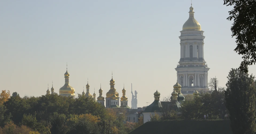 Спроби проникнення ДРГ та нові обстріли: КМВА попередила про потенційні ризики для Києва