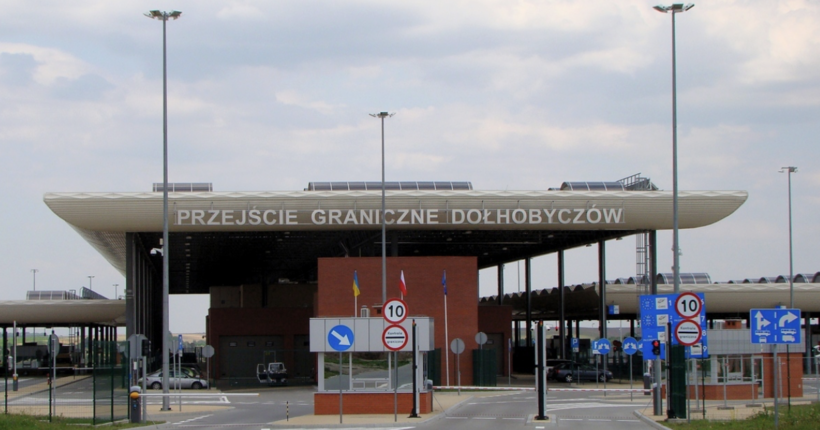 Поляки розблокували рух вантажівок перед одним з пунктів пропуску в Україну