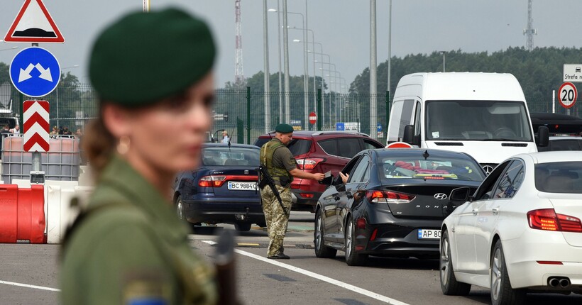 Щоденно до 10 чоловіків викривають на спробах незаконно перетнути кордон, - ДПСУ